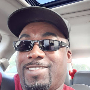 Meet your Posher, Levi